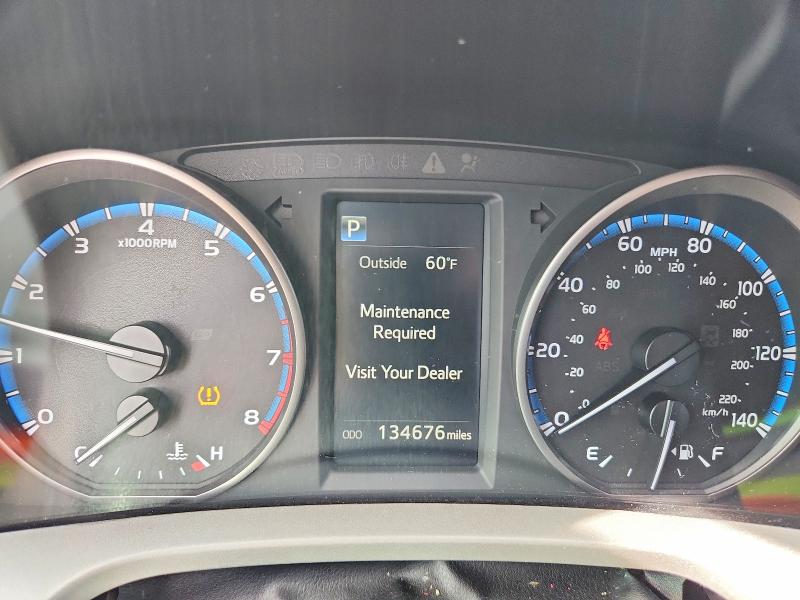 Фото 9 - TOYOTA RAV4