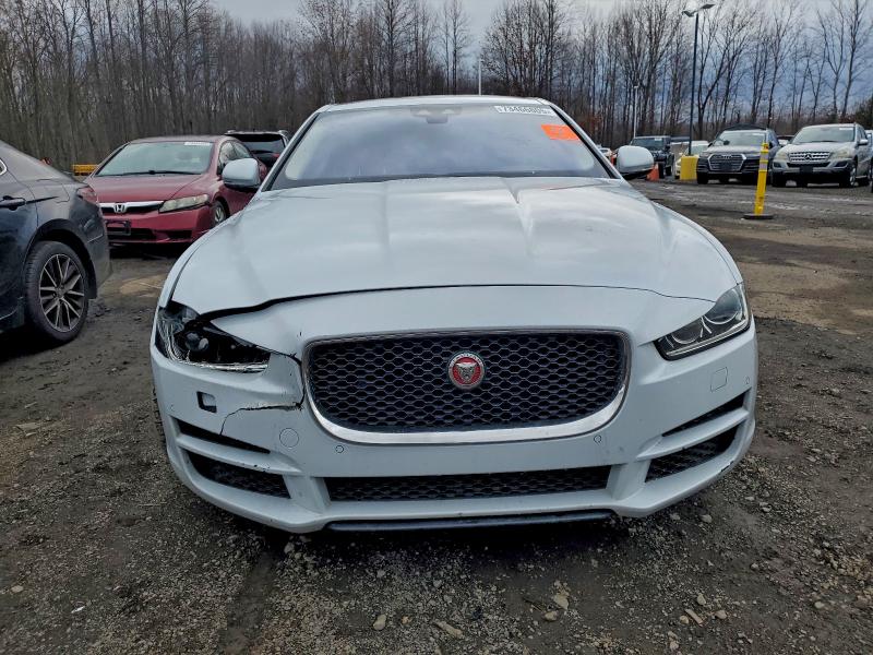 Фото 5 - JAGUAR XE