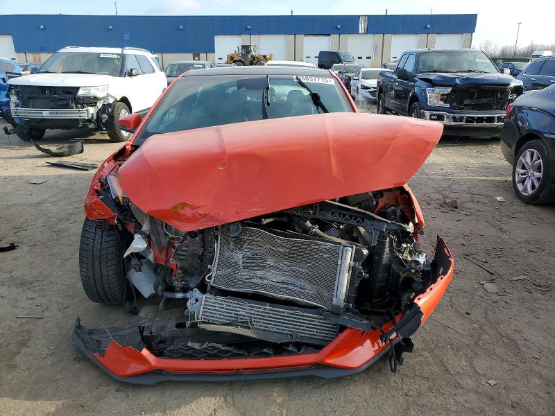 Фото 5 - HYUNDAI VELOSTER