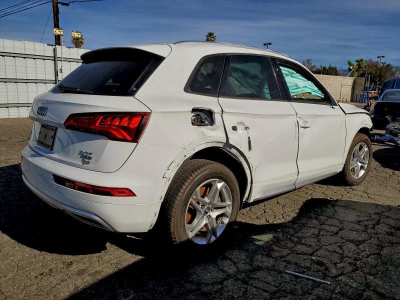 Фото 3 - AUDI Q5