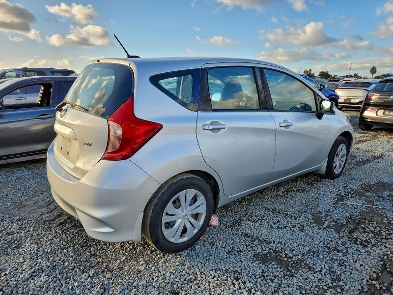 Фото 3 - NISSAN VERSA