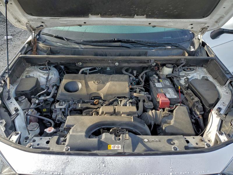 Фото 12 - TOYOTA RAV4