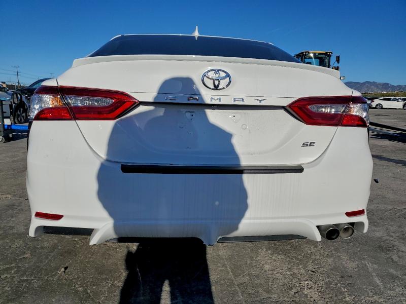 Фото 6 - TOYOTA CAMRY