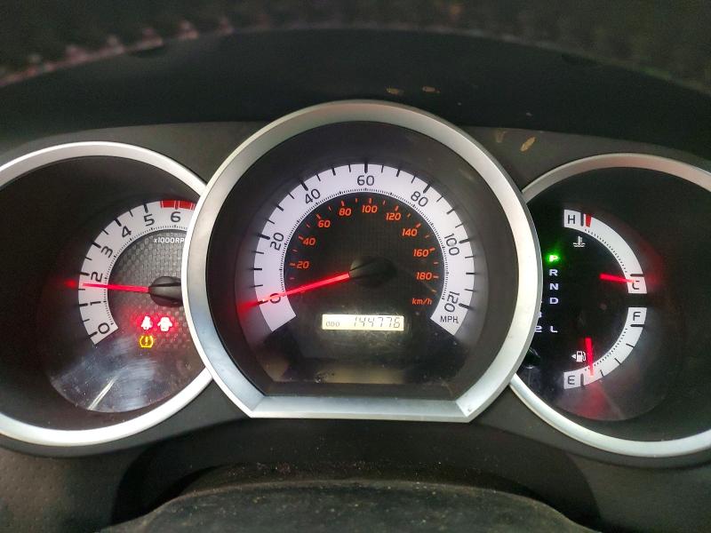 Фото 9 - TOYOTA TACOMA