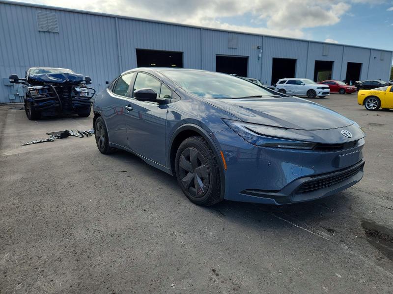 Фото 4 - TOYOTA PRIUS