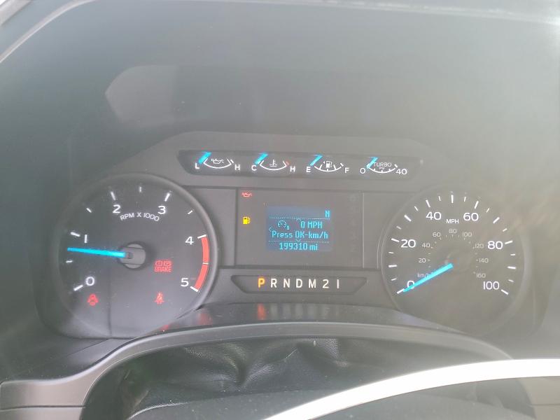 Фото 9 - FORD F550