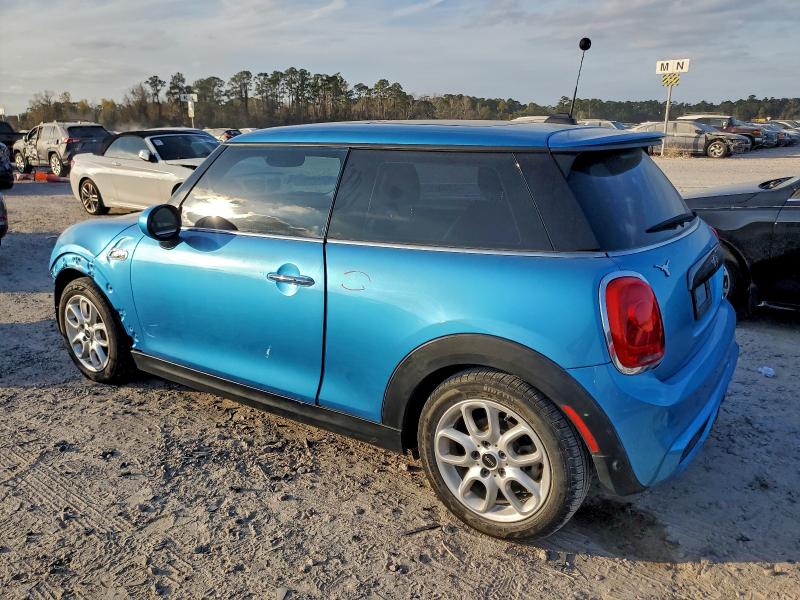 Фото 2 - MINI COOPER