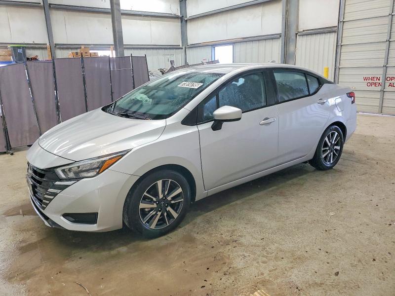 Фото 1 - NISSAN VERSA