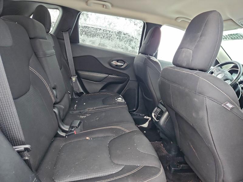 Фото 10 - JEEP GRAND CHER