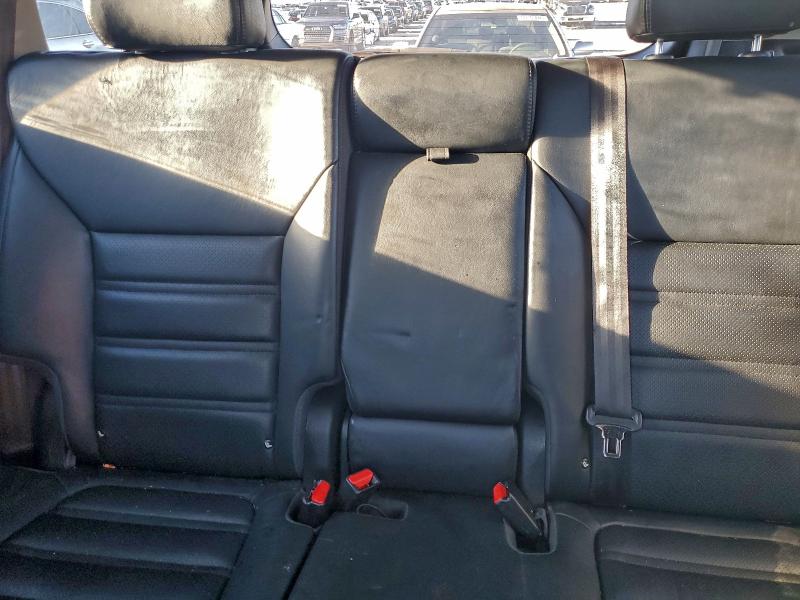 Фото 10 - KIA SORENTO