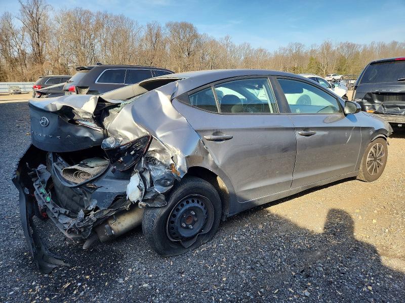 Фото 3 - HYUNDAI ELANTRA