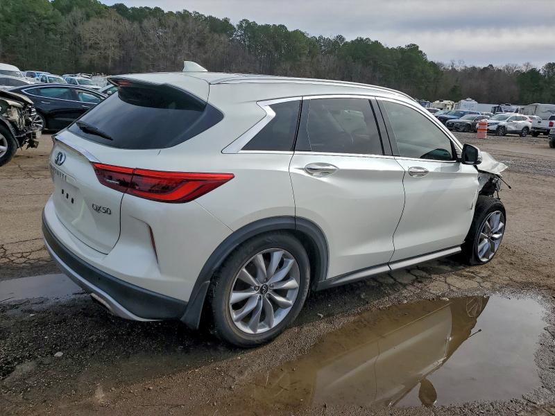 Фото 3 - INFINITI QX50