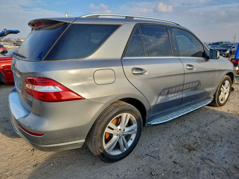 MERCEDES-BENZ M-CLASS 2015 VIN 4JGDA5JB5FA611300