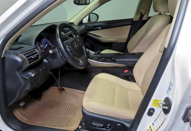 Фото 9 - LEXUS IS