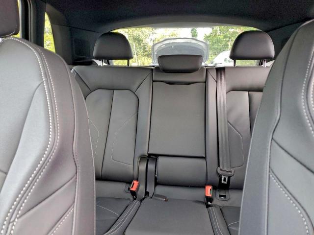 Фото 10 - AUDI Q3