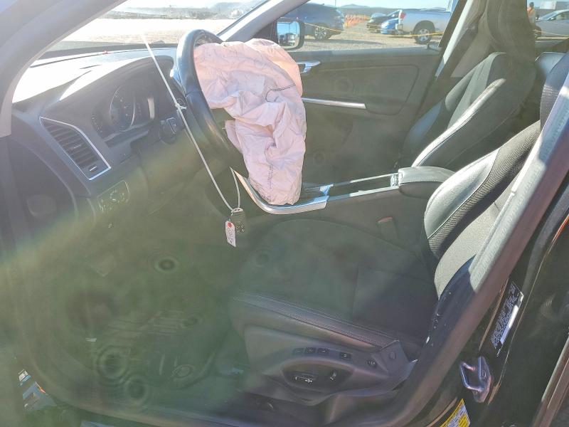 Фото 7 - VOLVO XC60