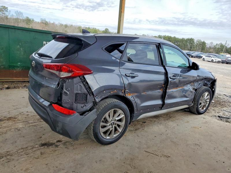 Фото 3 - HYUNDAI TUCSON