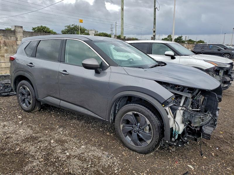 Фото 4 - NISSAN ROGUE