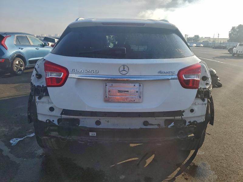 Фото 6 - MERCEDES-BENZ GLA-CLASS