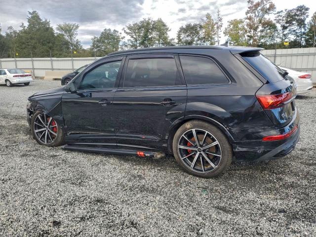 Фото 2 - AUDI Q7