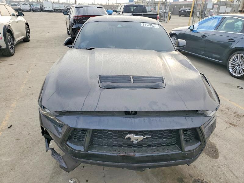 Фото 5 - FORD MUSTANG