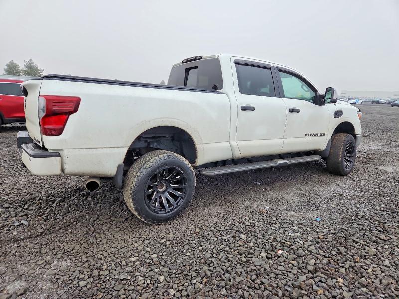 Фото 3 - NISSAN TITAN