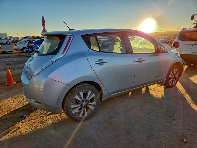 Фото 3 - NISSAN LEAF