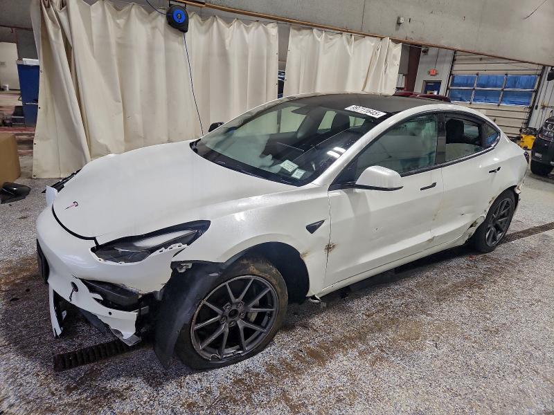 Фото 1 - TESLA MODEL 3