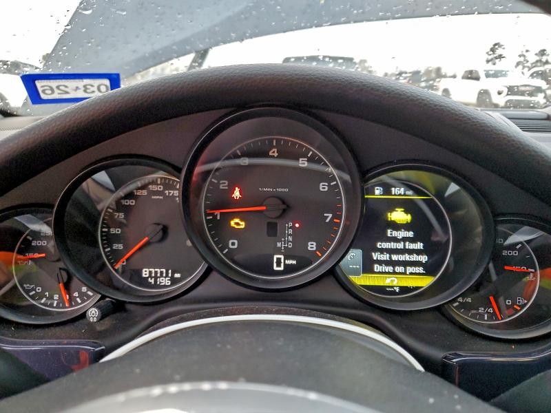 Фото 9 - PORSCHE PANAMERA