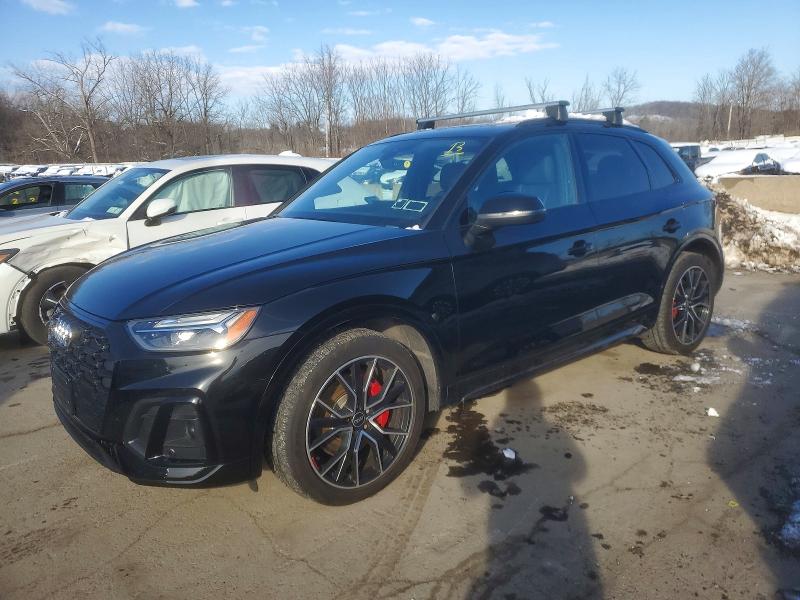 Фото 1 - AUDI SQ5