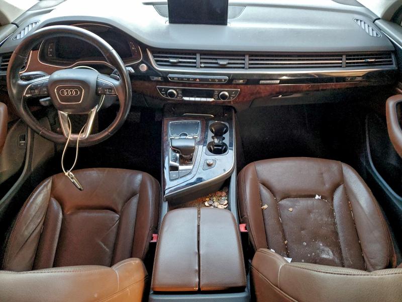 Фото 8 - AUDI Q7