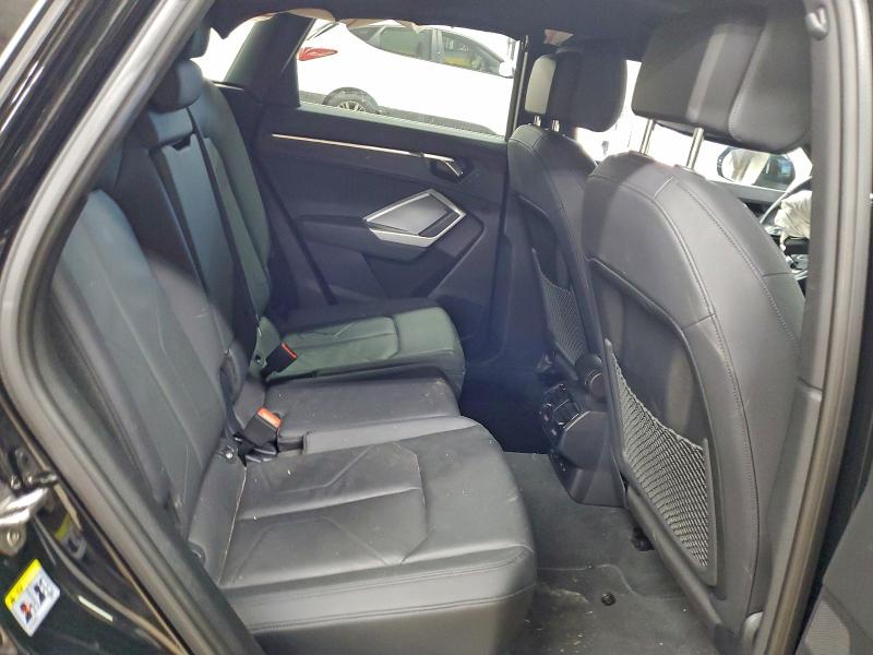 Фото 11 - AUDI Q3