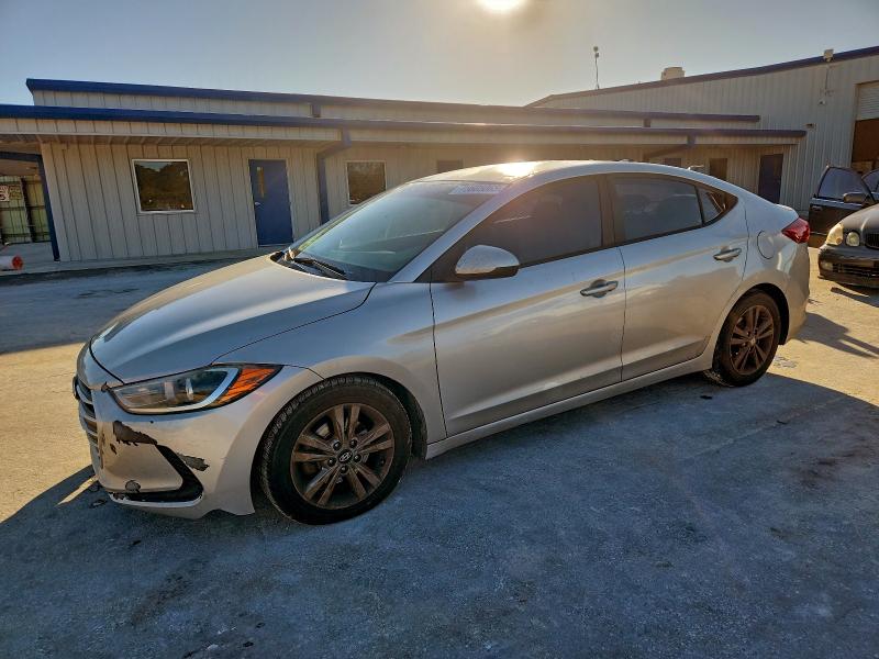 Фото 1 - HYUNDAI ELANTRA