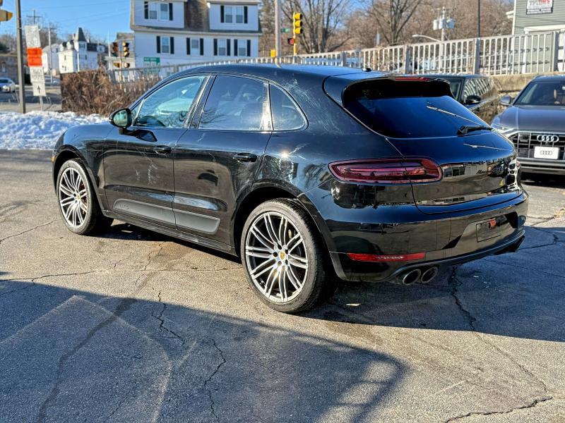 Фото 2 - PORSCHE MACAN
