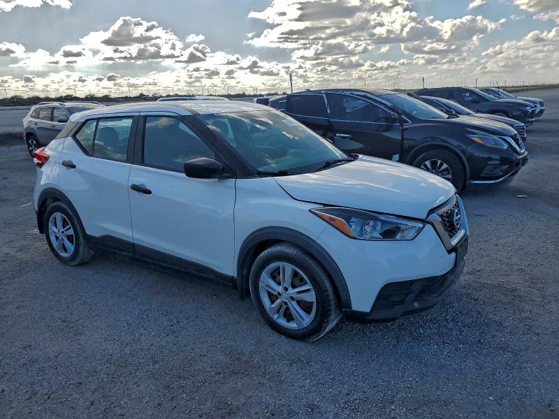 Фото 4 - NISSAN KICKS