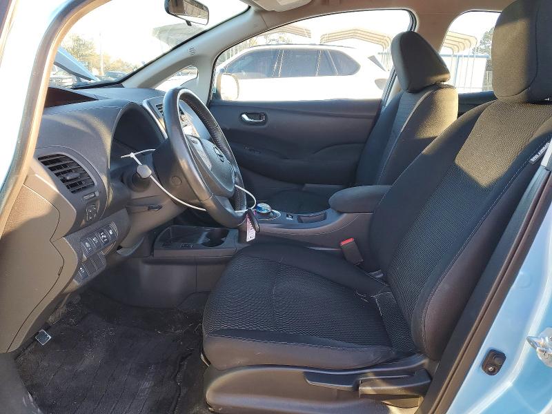 Фото 7 - NISSAN LEAF
