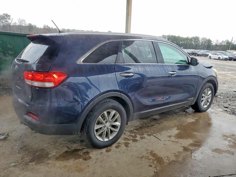 Фото 3 - KIA SORENTO