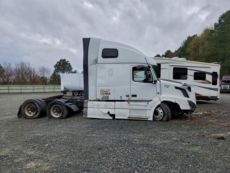 Фото 9 - VOLVO All Models