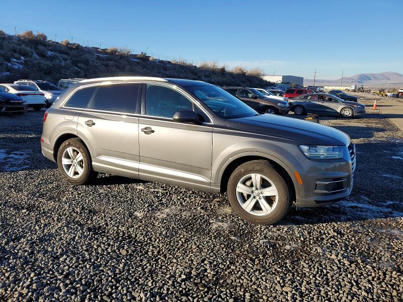 Фото 4 - AUDI Q7