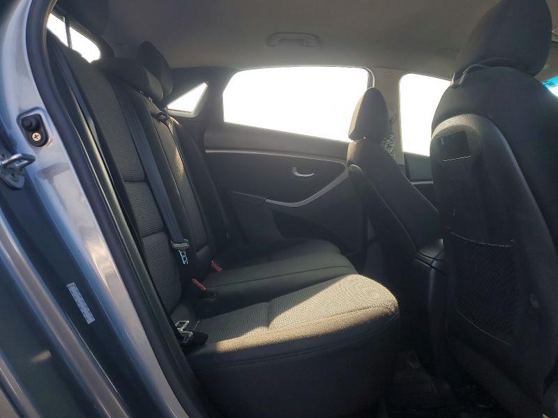 Фото 10 - HYUNDAI ELANTRA