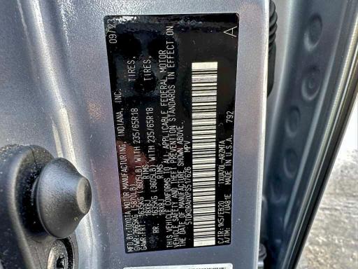 Фото 10 - TOYOTA HIGHLANDER