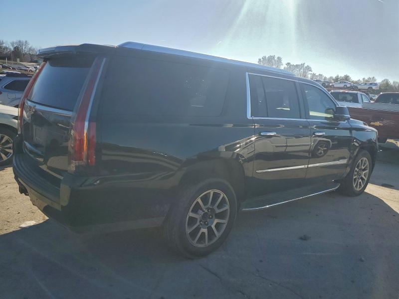 Фото 3 - CADILLAC ESCALADE