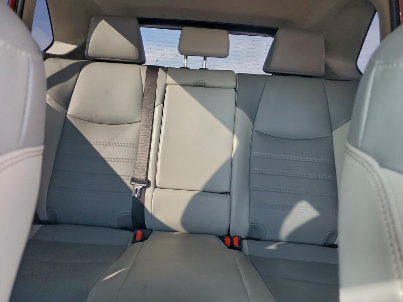 Фото 10 - TOYOTA RAV4