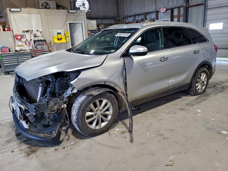 Фото 1 - KIA SORENTO