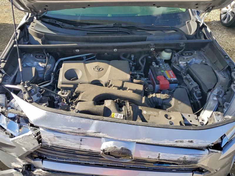 Фото 12 - TOYOTA RAV4