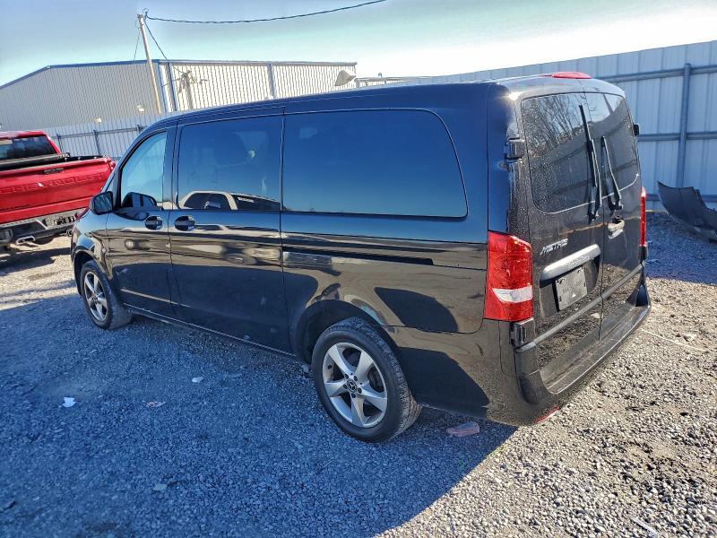 Фото 2 - MERCEDES-BENZ METRIS