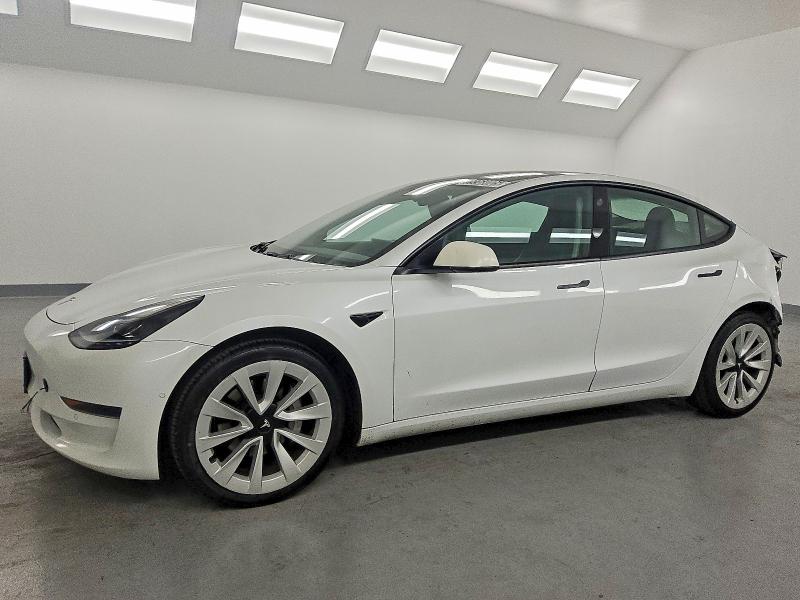 Фото 1 - TESLA MODEL 3