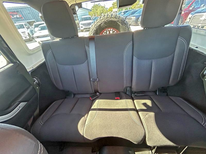 Фото 14 - JEEP WRANGLER