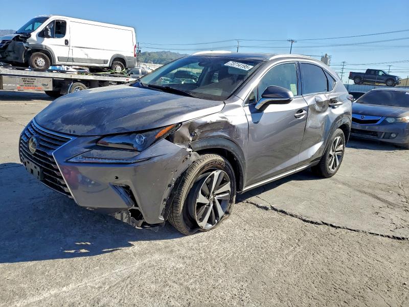 Фото 1 - LEXUS NX