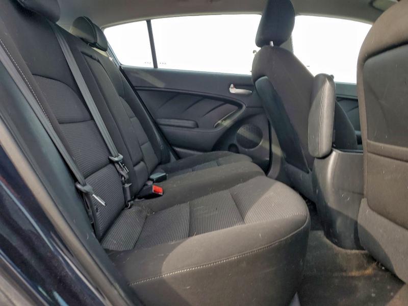 Фото 10 - KIA FORTE